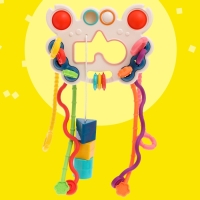 Игрушка развивающая для малышей &laquo;Крабик&raquo;, тянучка с сортером