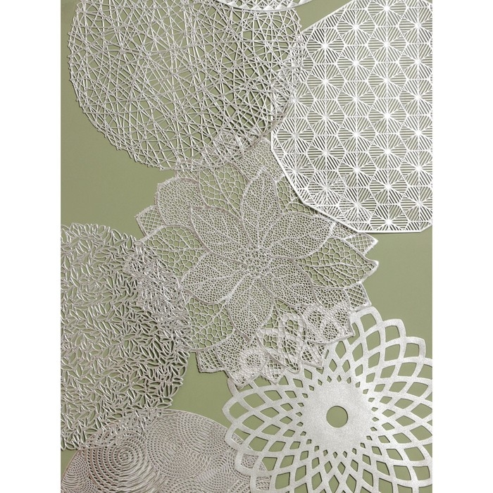 Салфетка сервировочная на стол &laquo;Гипноз&raquo;, d=38 см, цвет серебро