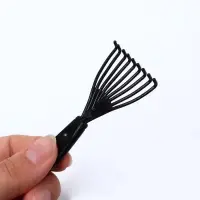 Щётка для чистки расчёсок, чёрная