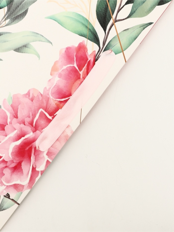 Пакет подарочный вертикальный "Самой прекрасной", 31 &times; 40 &times; 14 см