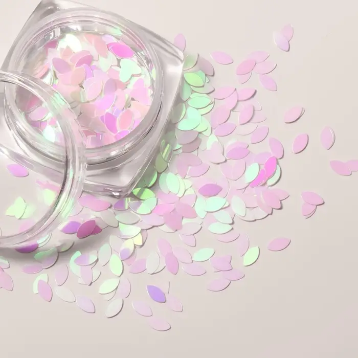 Пайетки для декора &laquo;Лепестки&raquo;, голографические, белые