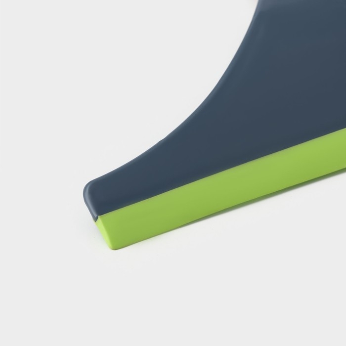 Водосгон Доляна Green day с анатомической ручкой, 25&times;24 см, цвет зелёный