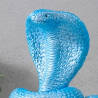 Фигурка "КОБРА НА СУНДУКЕ"  20  х 17  х 12 см.