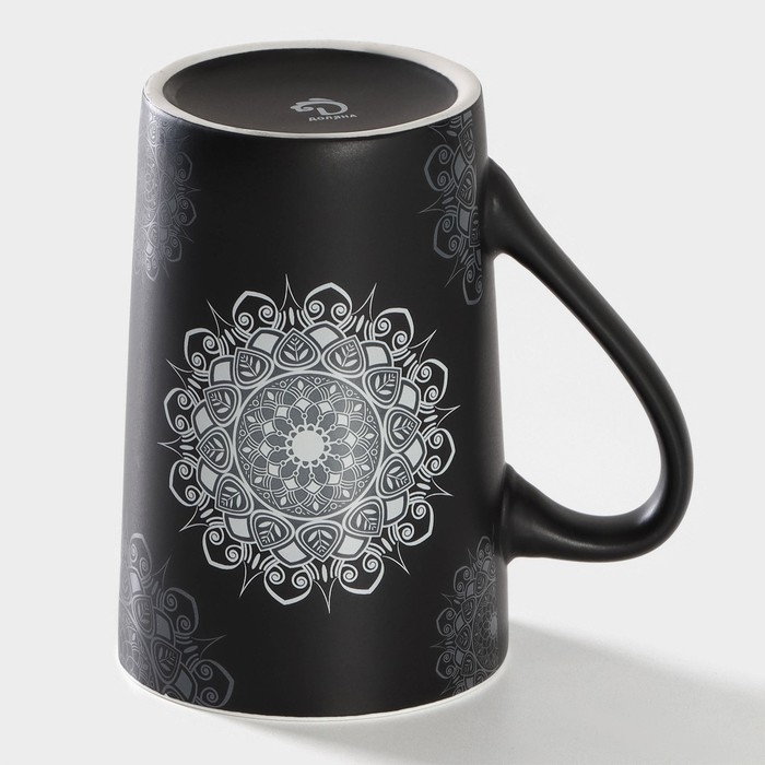 Кружка фарфоровая Доляна &laquo;Мандала&raquo;, 380 мл, белый узор