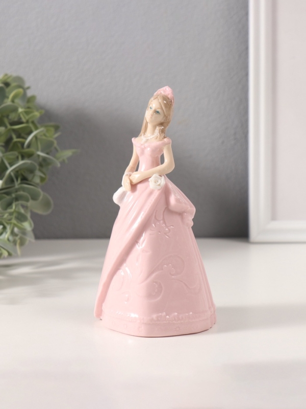 Сувенир керамика "Леди в розовом платье с сумочкой" 6,6х7,5х14,8 см