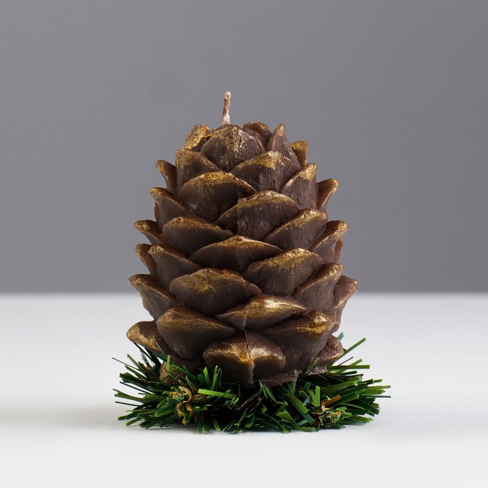 Свеча декоративная "Шишка на ёлке", 6х6х8,5 см