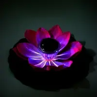 Садовый светильник для водоемов 28 х 28 х 9 см на солнечной бат-е "Лотос" лиловый N009