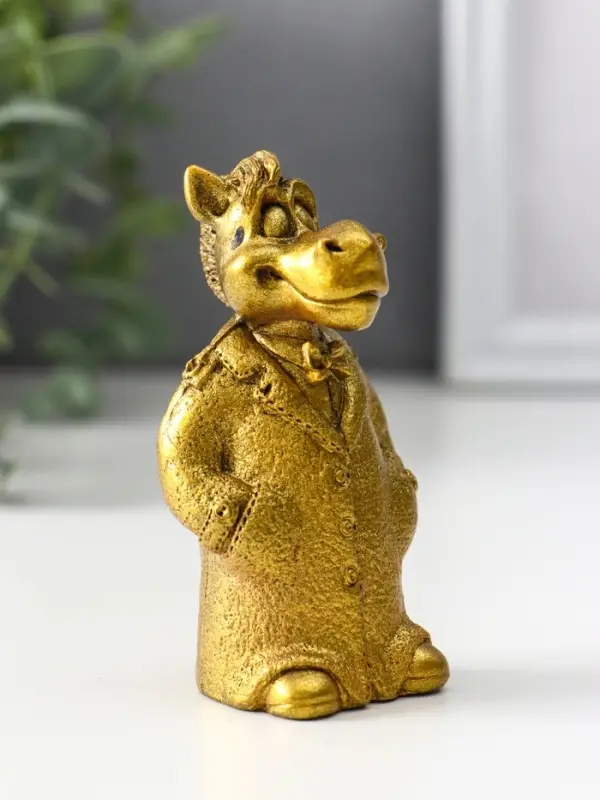Фигура "Конь в пальто малый" 9х5х4 см, золото