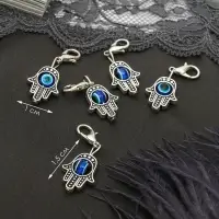 Шарм для браслета &laquo;Оберег&raquo; рука Хамса, цвет синий в серебре