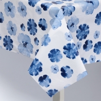 Скатерть на стол &laquo;Фиалки&raquo; Доляна 137&times;180 см, сине-белая