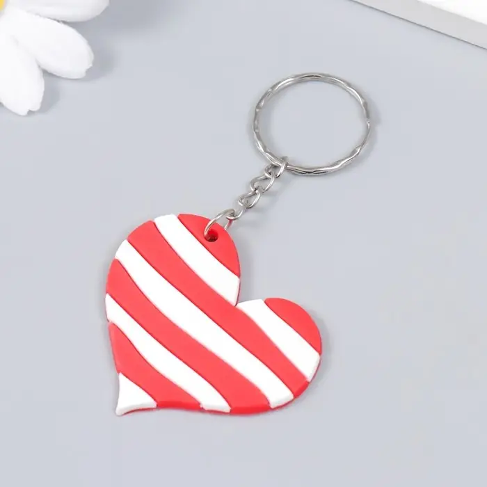 Брелок для ключей на кольце &laquo;Полосатое сердце&raquo;, резина, 4.8&times;4.3 см