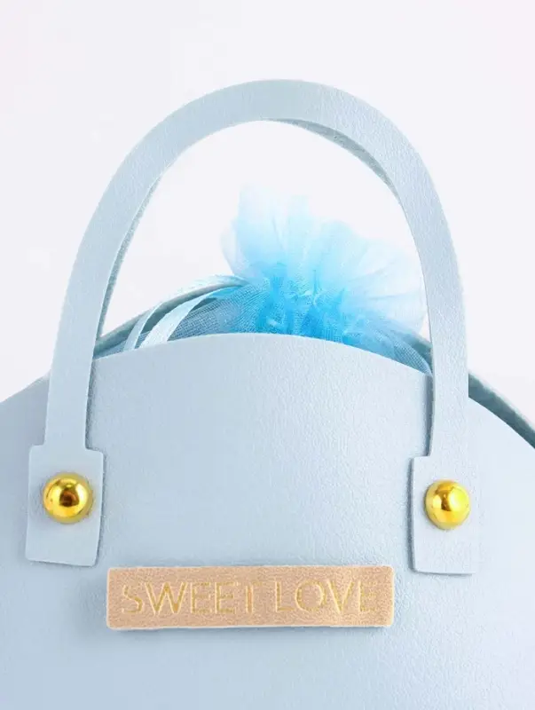 Кожанная подарочная сумочка 14 х 6,5 х 12,8 см небесно-голубая