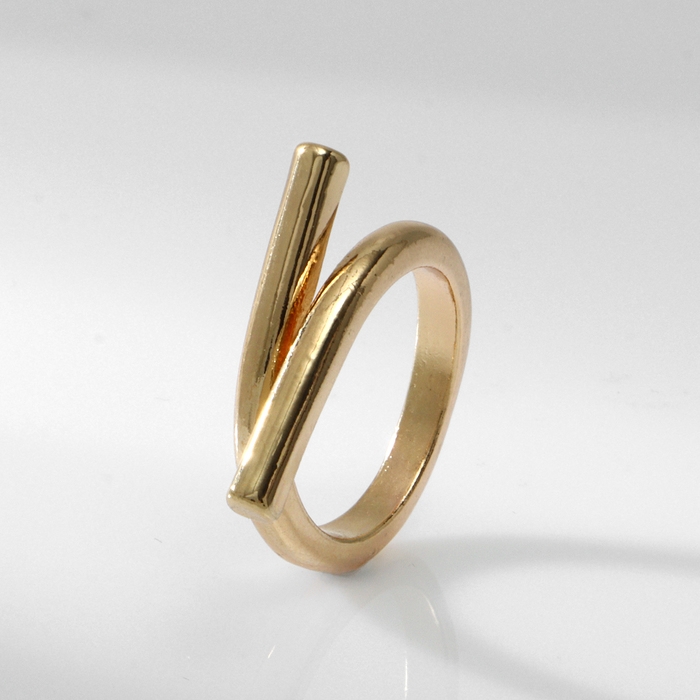 Кольцо металл &laquo;Тренд&raquo; загиб, цвет золото, размер 18