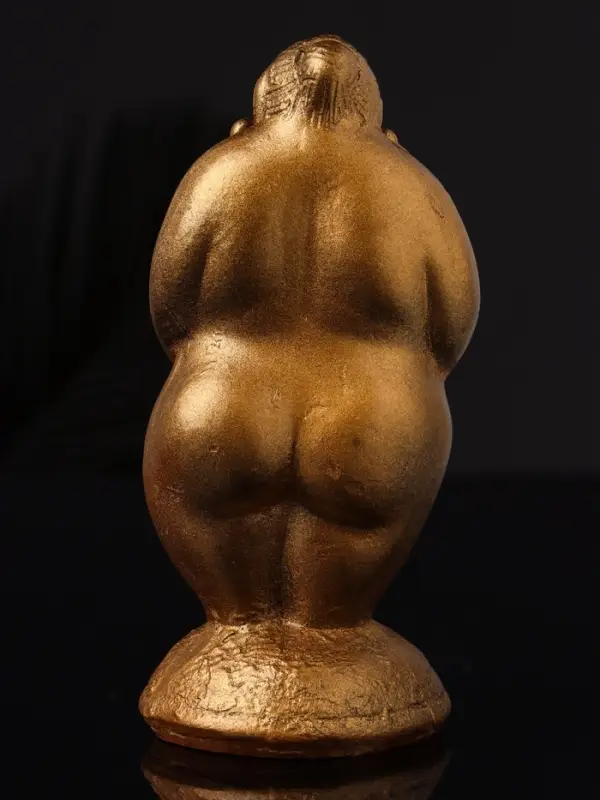 Фигура "Богиня плодородия" 13х6х6 см, бронза