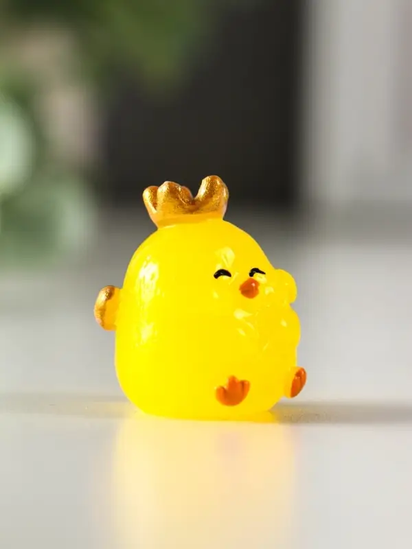 Сувенир полистоун флюоресцентный "Цыплята" набор 4 шт 2,5х3,2 см