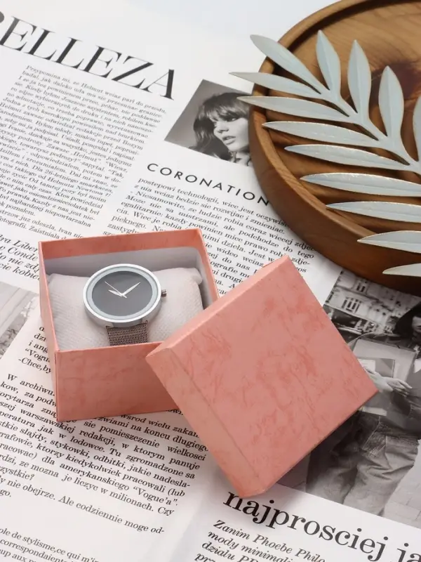 Коробка для часов, цвет розовая, вставка белая 9х8,5х5