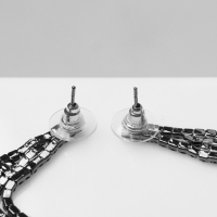 Серьги висячие со стразами &laquo;Лёд&raquo; 4 нити, цвет чёрный, 11,5 см