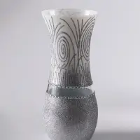 Ваза &laquo;Соблазн&raquo;, волна, h=25.5 см, стекло, бело-серебристая