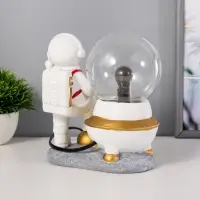 Плазменный шар "Космонавт" белый 14х10х19 см RISALUX