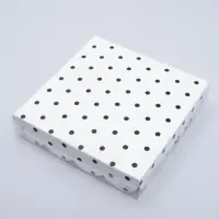 Коробка для печенья &laquo;Горох&raquo;, белая, 15&times;15&times;3 см