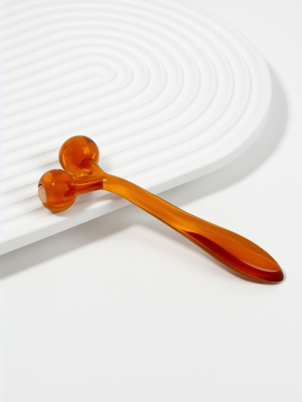 Массажёр для лица и зоны декольте, 2 шара, 14 &times; 6 &times; 2 см, цвет коричневый