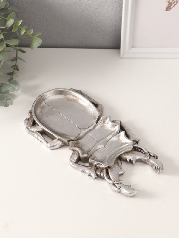 Подставка интерьерная полистоун "Жук-олень" серебро 25х13х2 см