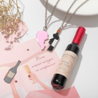 Набор 3 предмета: 2 кулона, тинт для губ &laquo;Неразлучники&raquo; сердце и вино, цветной в серебре, 25 см