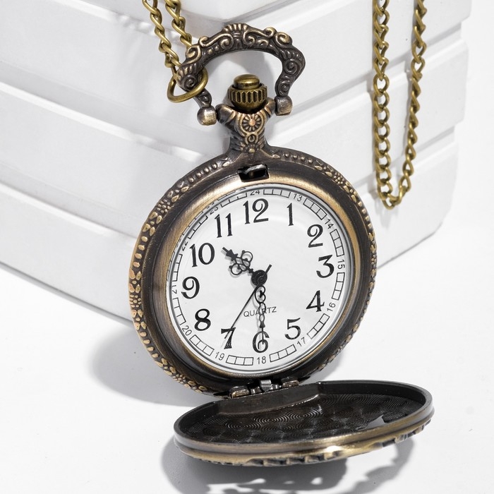 Часы карманные Часы карманные "Поезд", кварцевые, цепочка l-40 см, d-4.5 см