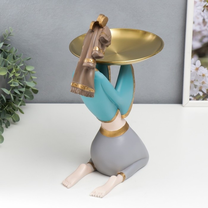 Сувенир полистоун подставка "Девушка в африканском наряде" бежево-голубой 35х12х23 см