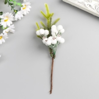 Декор для творчества &laquo;Еловая ветка и снежные шары&raquo; 22 см