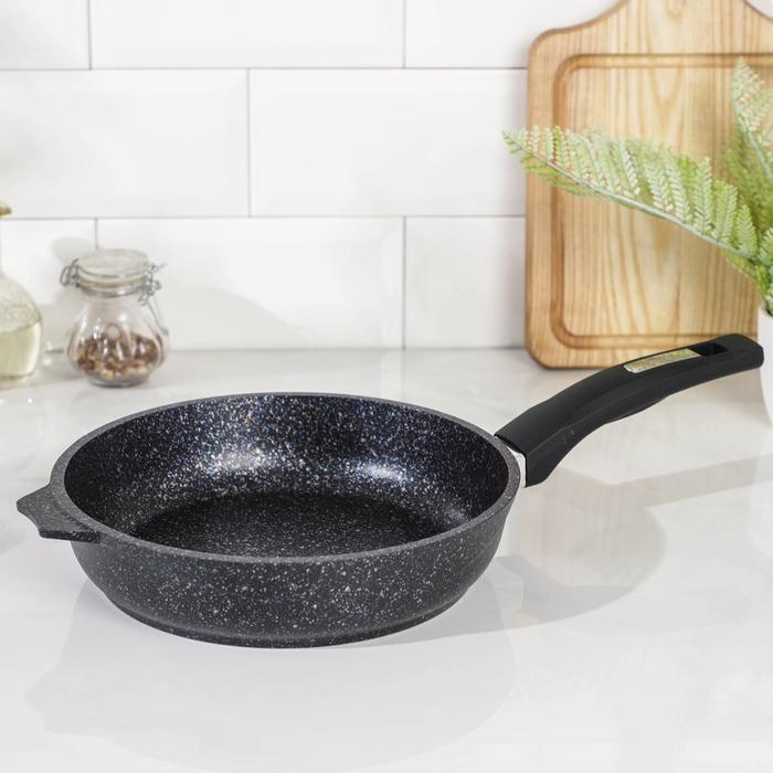 Сковорода &laquo;Гранит Star&raquo;, d=22 см, пластиковая ручка, антипригарное покрытие, тёмно-синий