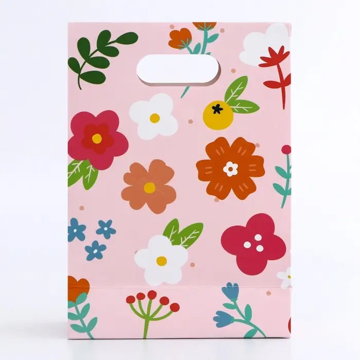 Подарочная коробка - пакет, упаковка с вырубной ручкой, &laquo;Летние цветы&raquo;, 14&times;6&times;21 см