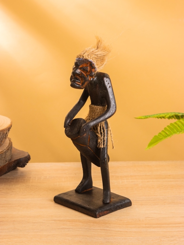 Сувенир "Абориген барабанщик" дерево, 8х9х22 см