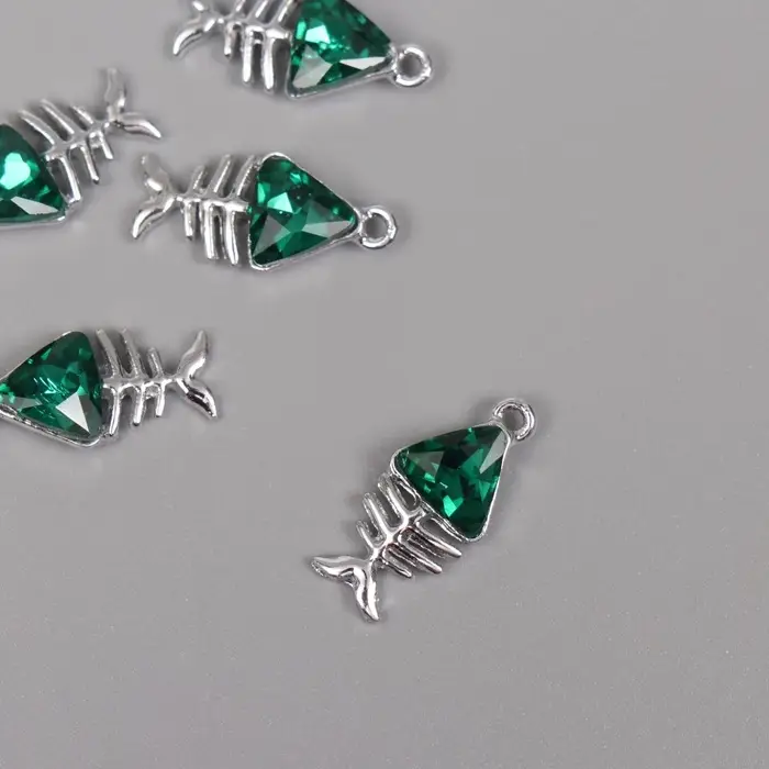 Декор для творчества металл "Скелет рыбы" серебро, зелёный 1,9х0,9х0,5 см