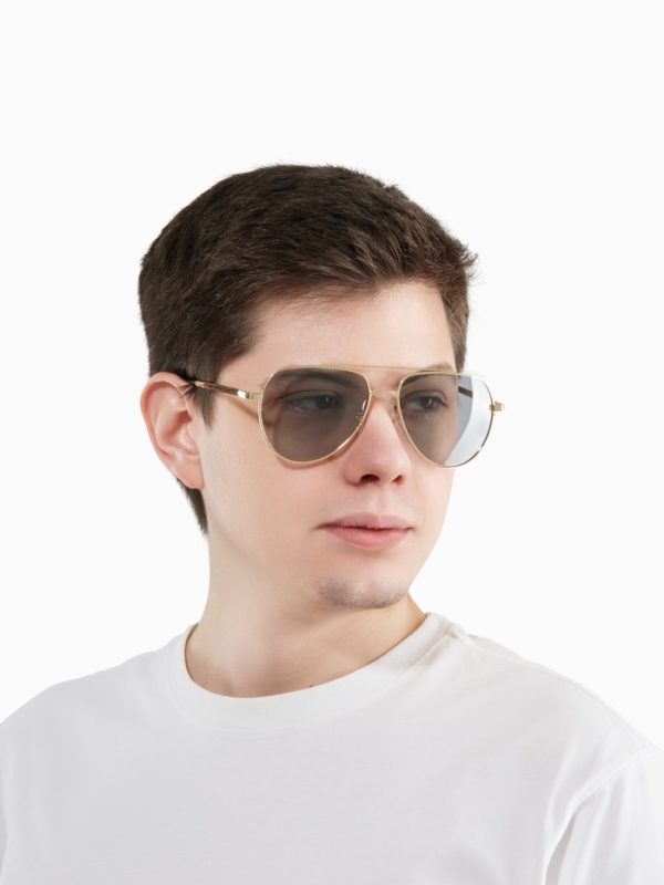 Очки солнцезащитные фотохромные, uv 400, дужка 14.3 см, ширина 13.7 см, линза 5.3 х 5.7 см    107979