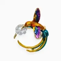 Брошь "Калибри с бусиной", цветная в золоте