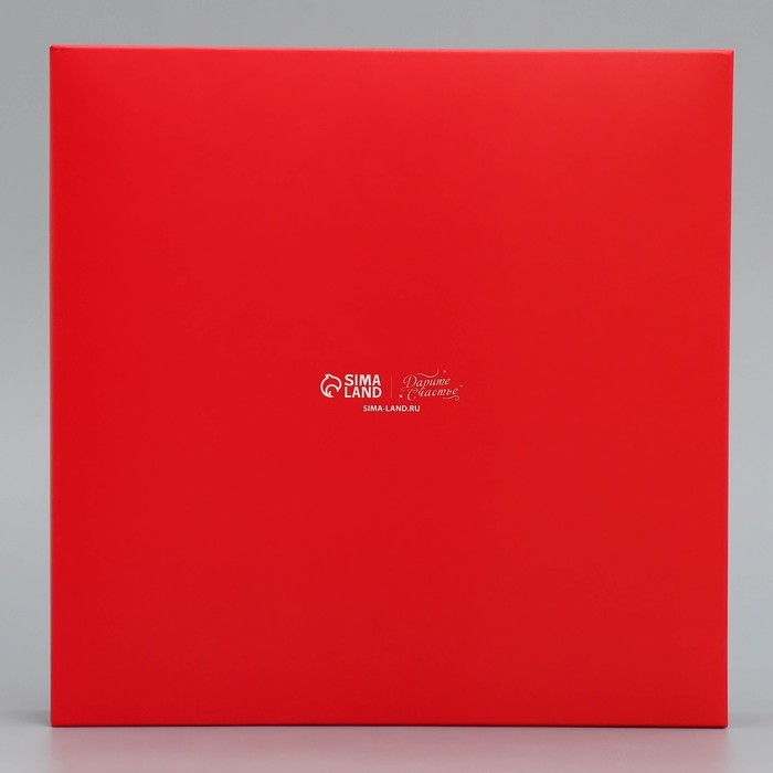 Коробка для конфет, кондитерская упаковка, 16 ячеек With love, 18.9 х 18.9 х 3.8 см