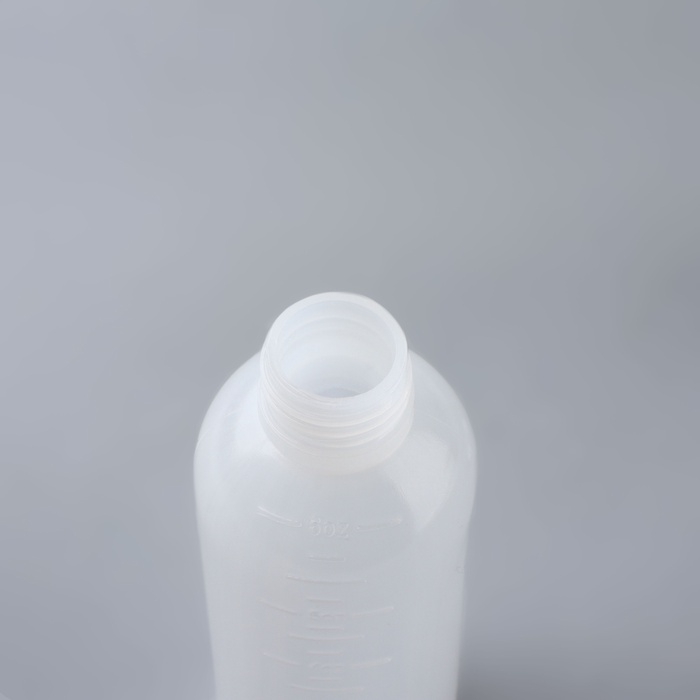 Бутылочка для окрашивания, с дозатором, 17 &times; 4,5 см, цвет белый