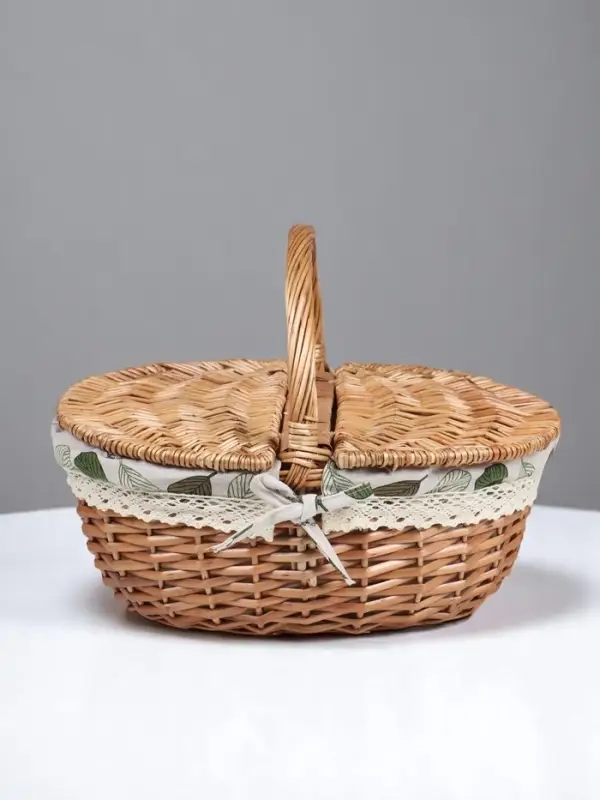 Плетёная корзина-лукошко, ткань внутри, 2 крышки, 35&times;28 см, высота 14.5 см, высота с ручкой 31 см, дно