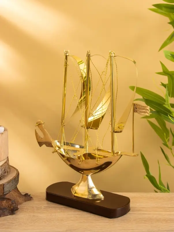 Корабль сувенирный, 26.5&times;9.5&times;31 см, латунь