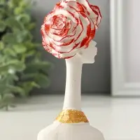 Фигура "Дама" размер 13х5 см, цвет белый с росписью, гипс