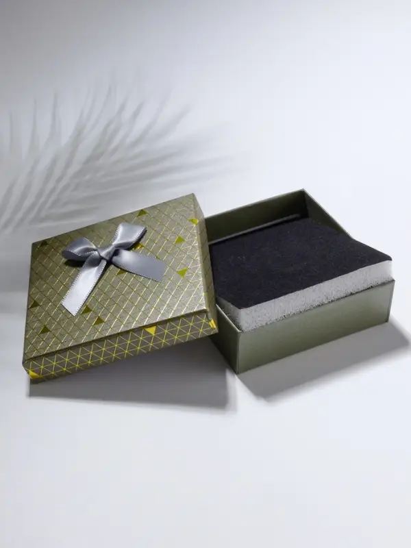 Коробочка подарочная под набор &laquo;Треугольники&raquo; блестящие, 9&times;9 (размер полезной части 8,5&times;8,5см), цвет МИКС