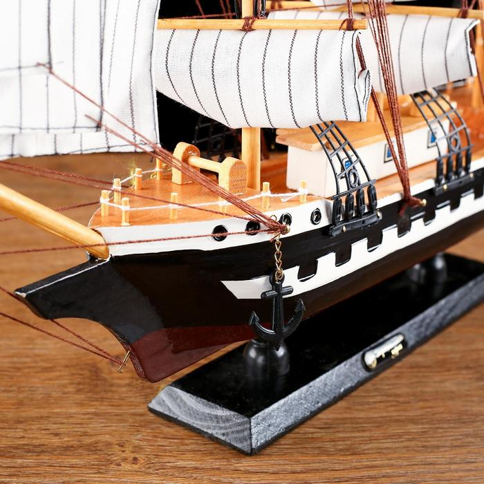 Корабль сувенирный большой &laquo;Рион&raquo;, борта сине/чёрные, паруса бежевые с полосами, 50х44х10 см