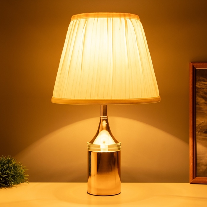 Лампа настольная "Жаннет" 1х40Вт Е27+LED подсветка золото 24х24х41,5см