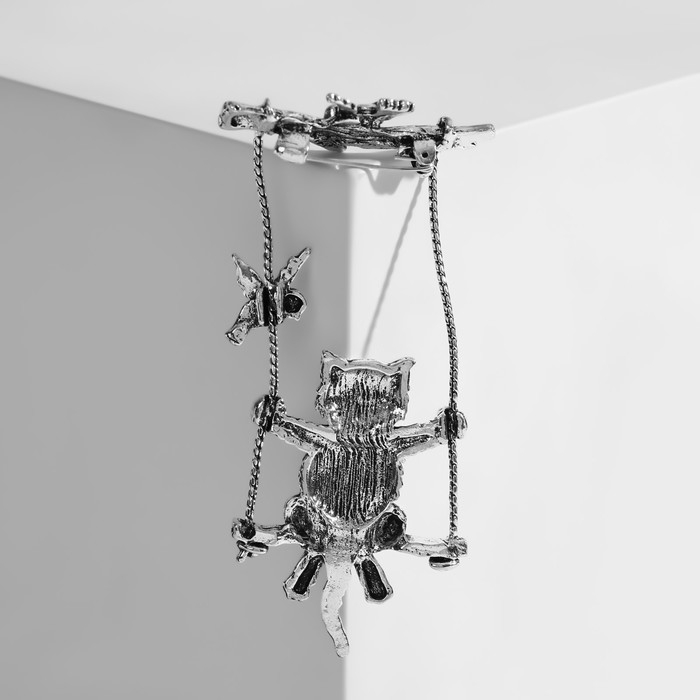 Брошь &laquo;Кот на качелях&raquo; в чернёном серебре