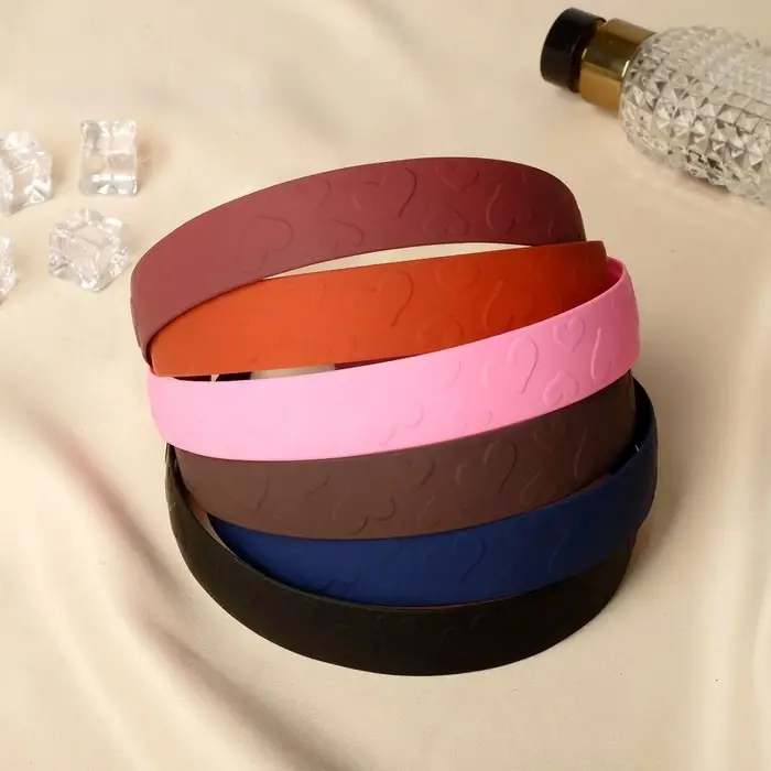 Ободок для волос &laquo;Эмма&raquo;, сердечки, 2.2 см, МИКС