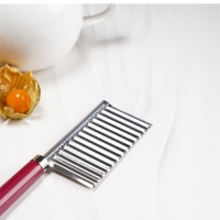 Нож для фигурной резки Доляна &laquo;Вкус&raquo;, 18,5&times;5,5 см, цвет бордовый