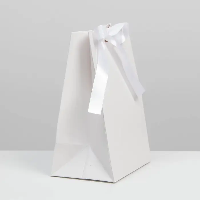 Пакет подарочный с лентой, упаковка, &laquo;Белый&raquo;, 13 х 19 х 9 см