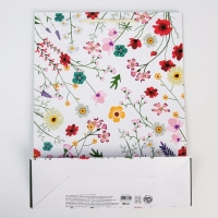 Пакет подарочный ламинированный, упаковка, &laquo;Расцветай от счастья&raquo;, L 28 х 38 х 9 см