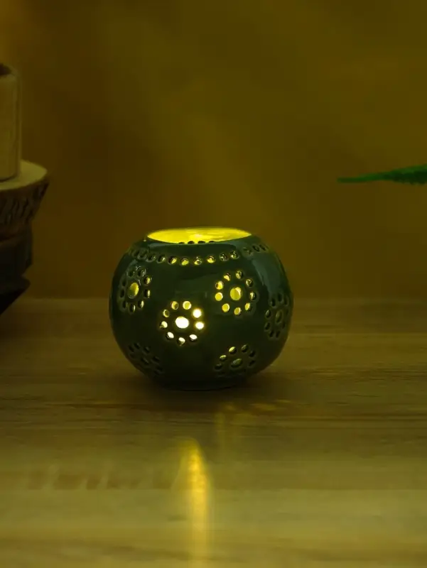 Аромалампа &laquo;Шар&raquo;, 9&times;9&times;8 см, керамика, салатовая